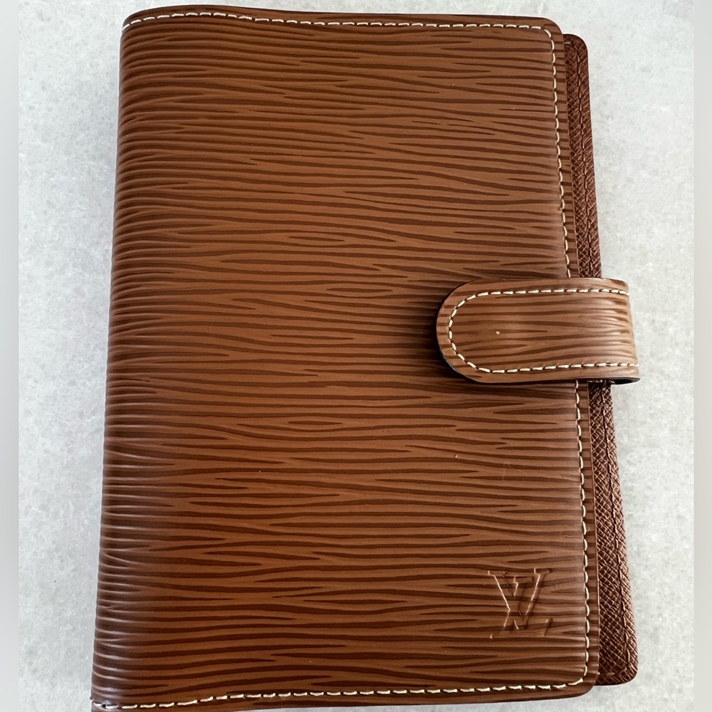Louis Vuitton Agenda/Passport holder in Epi leather